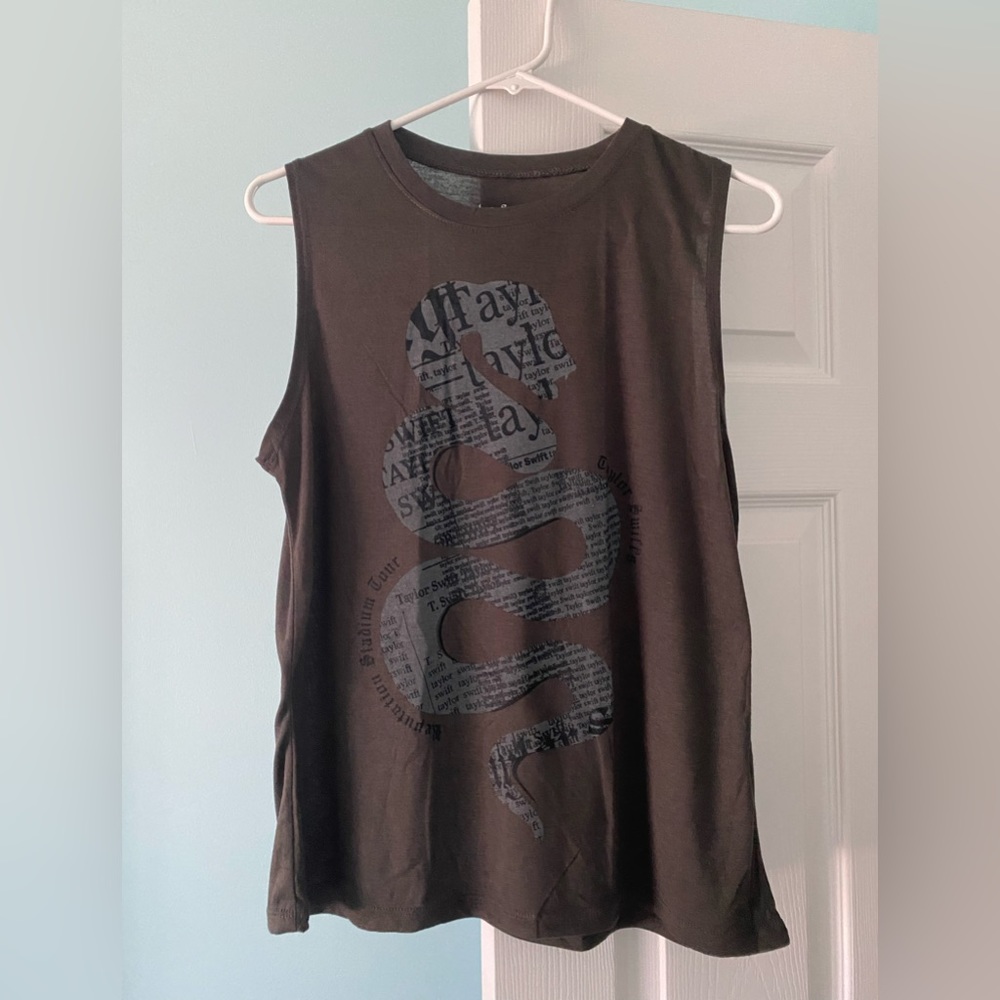 NWOT Taylor Swift Reputation Snake Tank